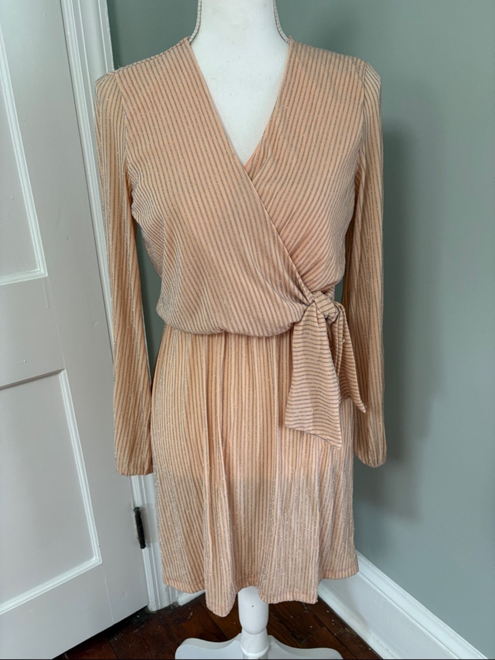 Lush Peach Silver Wrap Tie long sleeve knee‎ length Dress Small